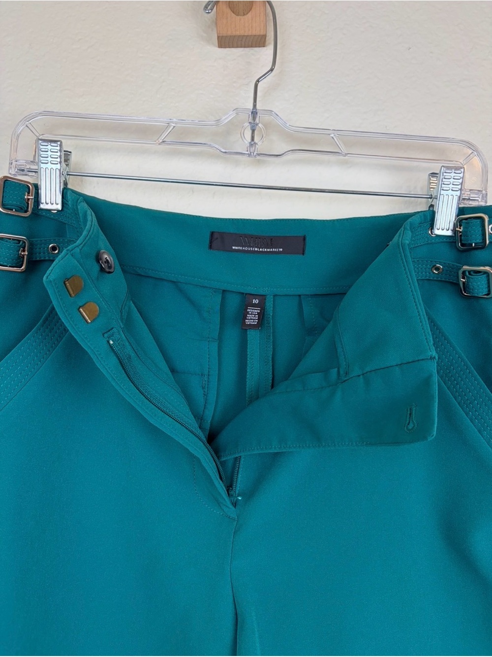 White House Black Market Emerald Green High Rise Double Buckle Tailored Shorts - Picture 6 of 7